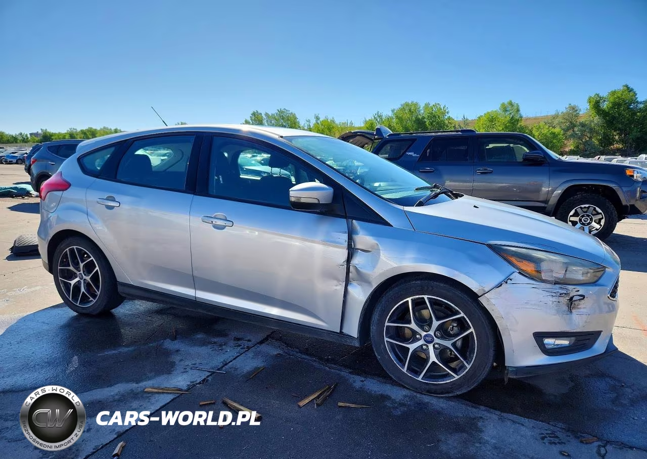 2018 Ford Focus Sel VIN:1FADP3M21JL211708 - 4