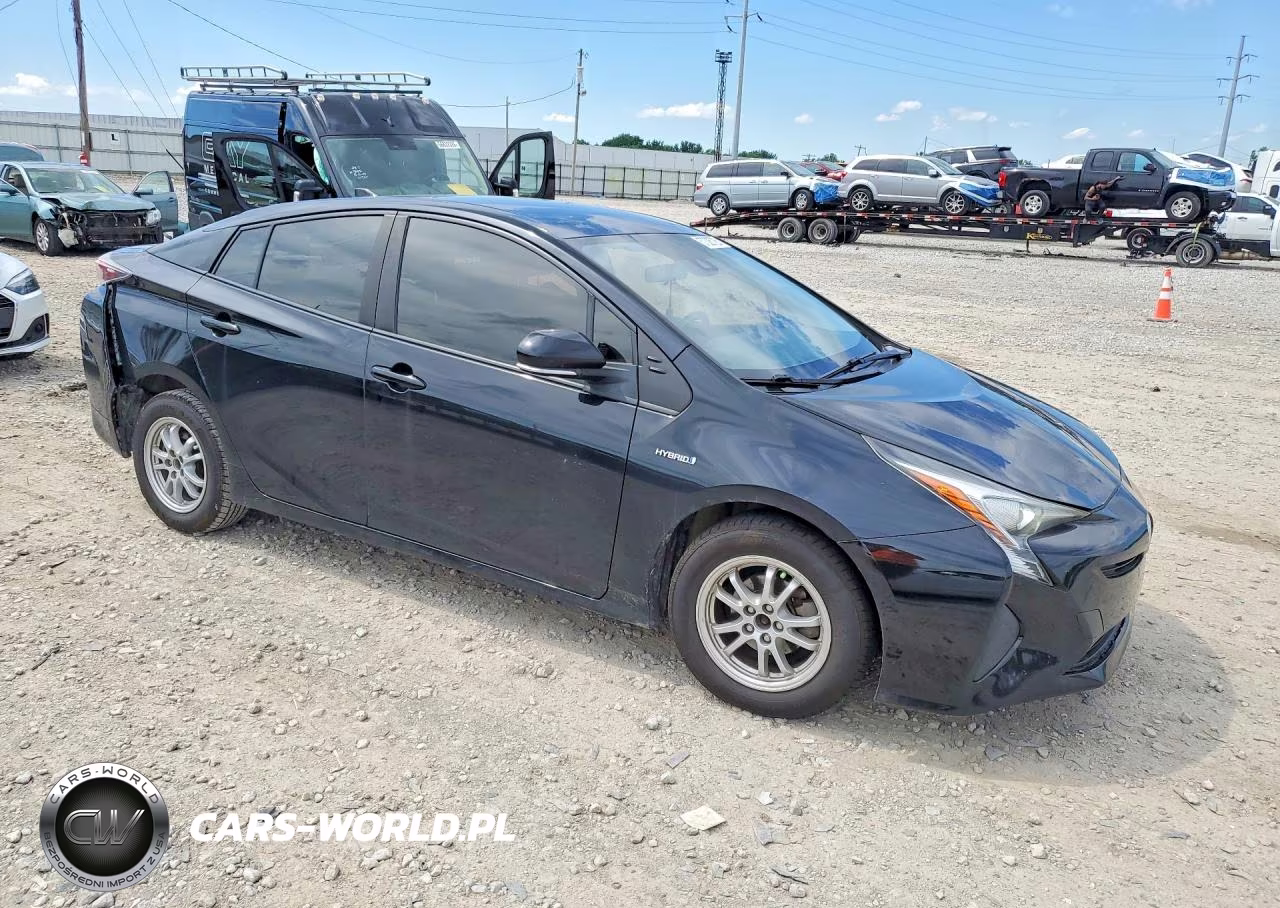 2017 Toyota Prius One VIN:JTDKBRFUXH3057544 - 4