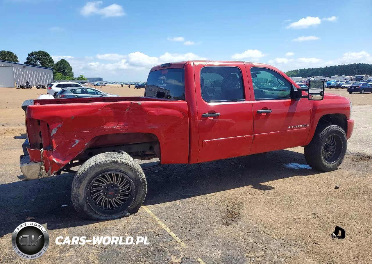 2008 Chevrolet Silverado C1500 VIN:2GCEC13C481135829 - 3