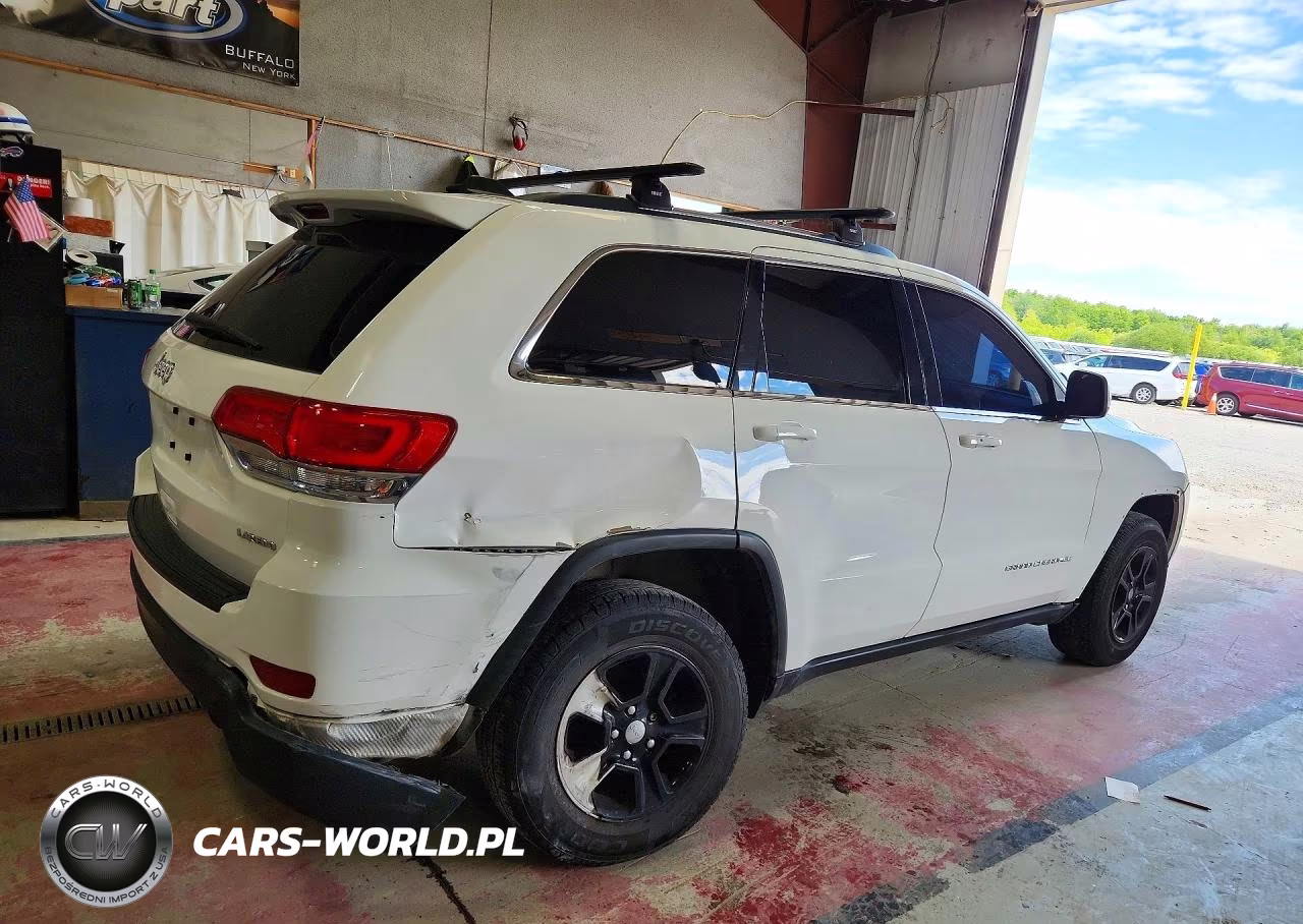 2014 Jeep Grand Cherokee Laredo VIN:1C4RJFAG8EC458460 - 3