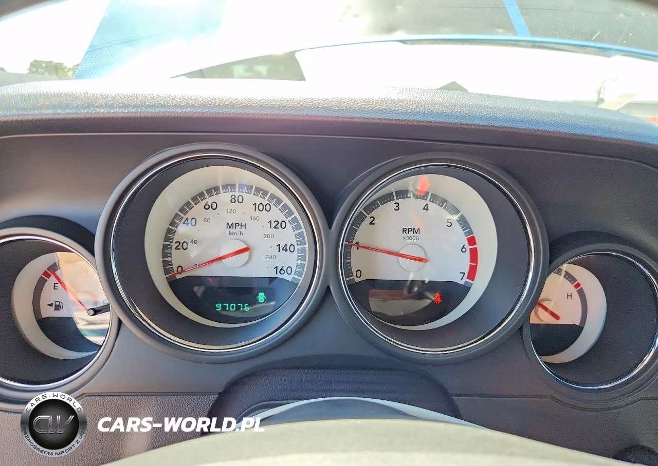 2010 Dodge Challenger R VIN:2B3CJ5DT3AH131479 - 9