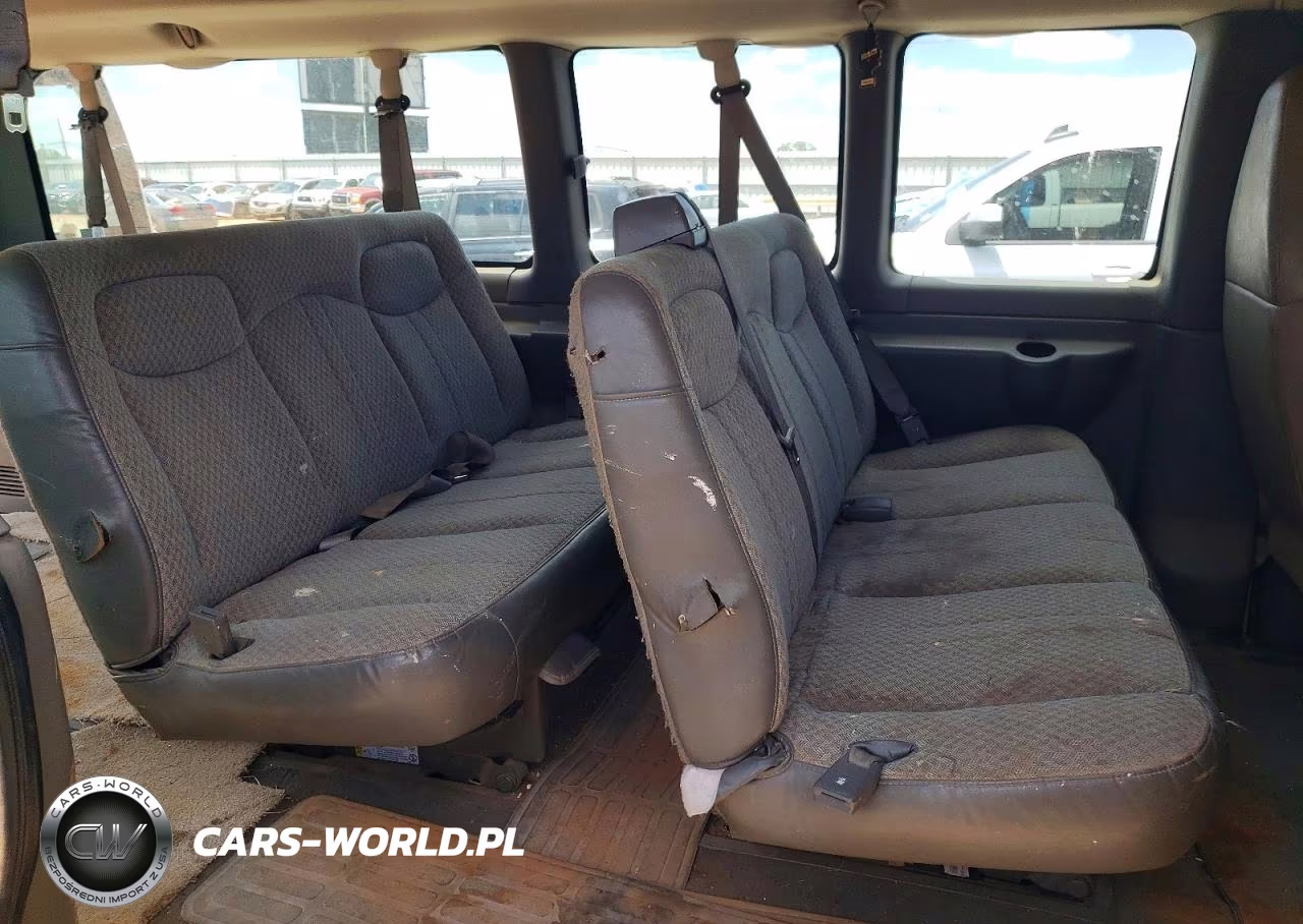 2004 Chevrolet Express G3500 VIN:1GAHG39U541104028 - 11
