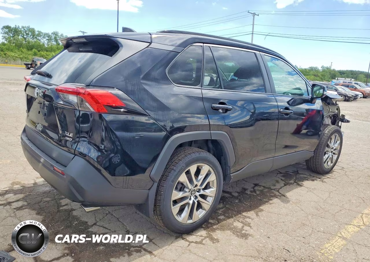 2021 Toyota Rav4 Xle Premium VIN:2T3A1RFV6MW145103 - 3