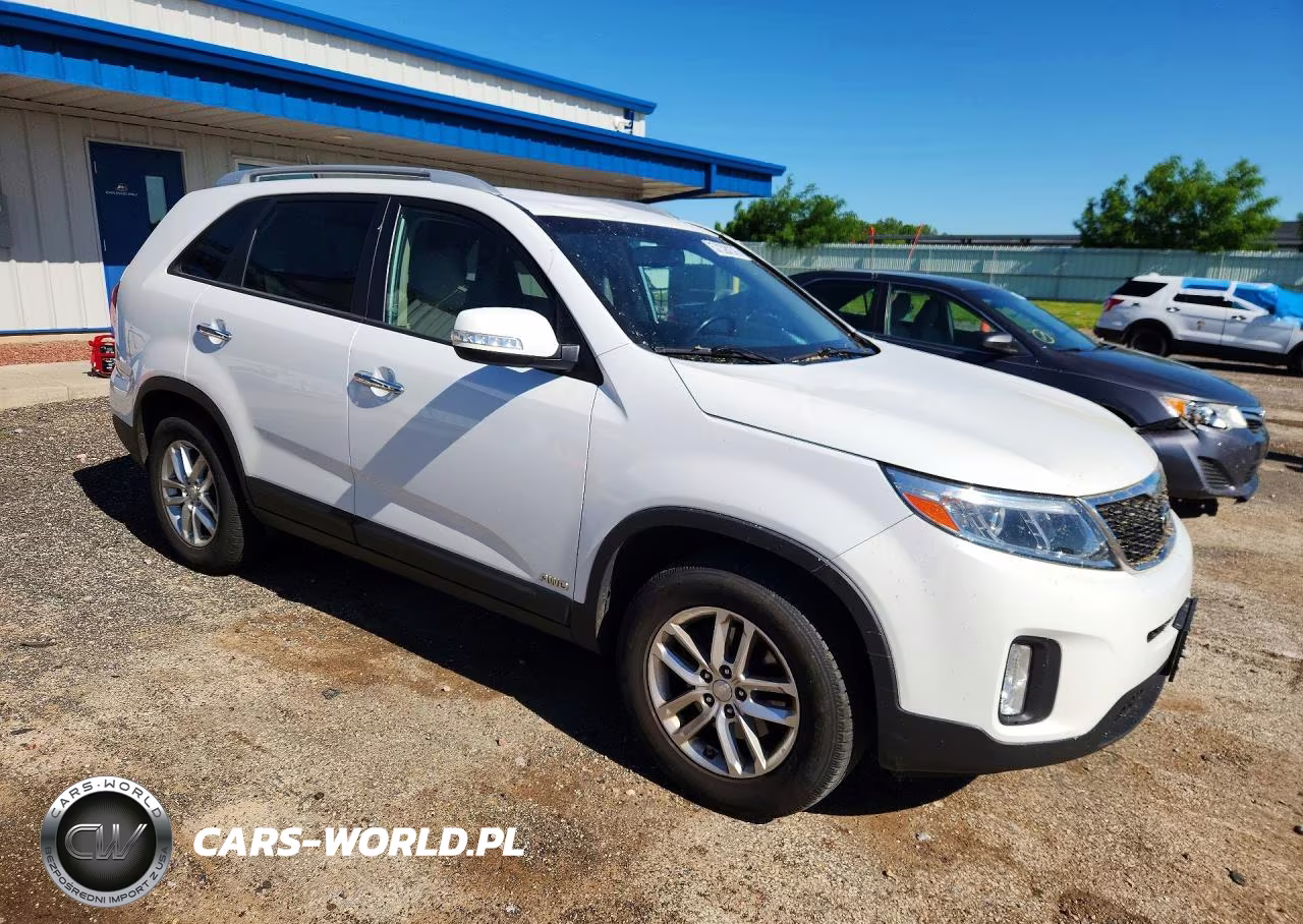 2015 Kia Sorento Lx VIN:5XYKTCA61FG636885 - 4