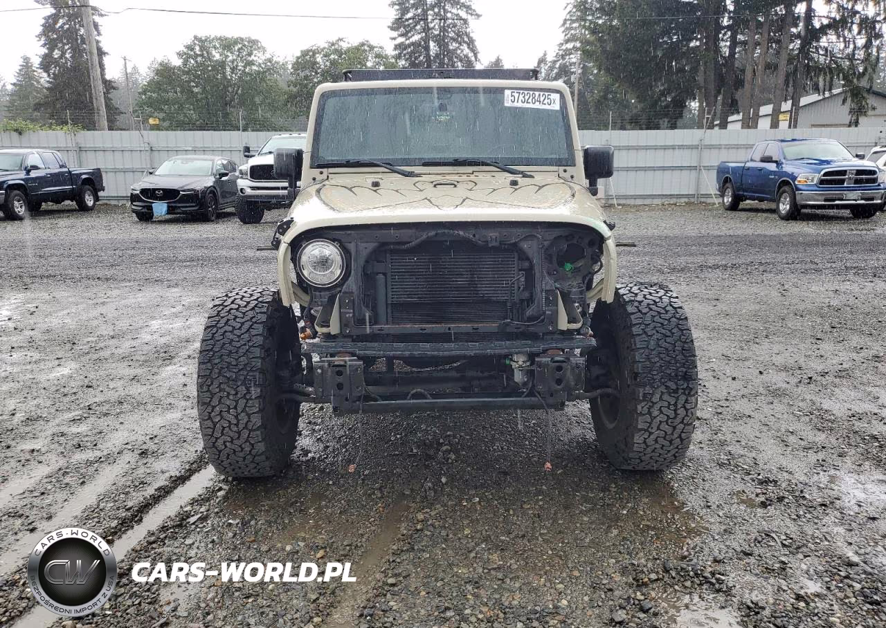 2018 Jeep Wrangler Unlimited Sport VIN:1C4BJWDG7JL892456 - 5