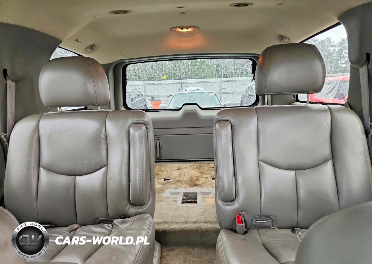 2005 Chevrolet Tahoe C1500 VIN:1GNEC13T05R102207 - 10