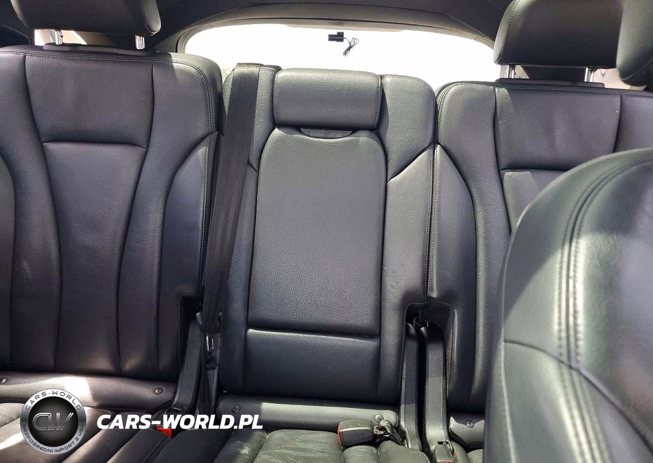 2019 Audi Q7 Premium Plus VIN:WA1LAAF74KD040155 - 10