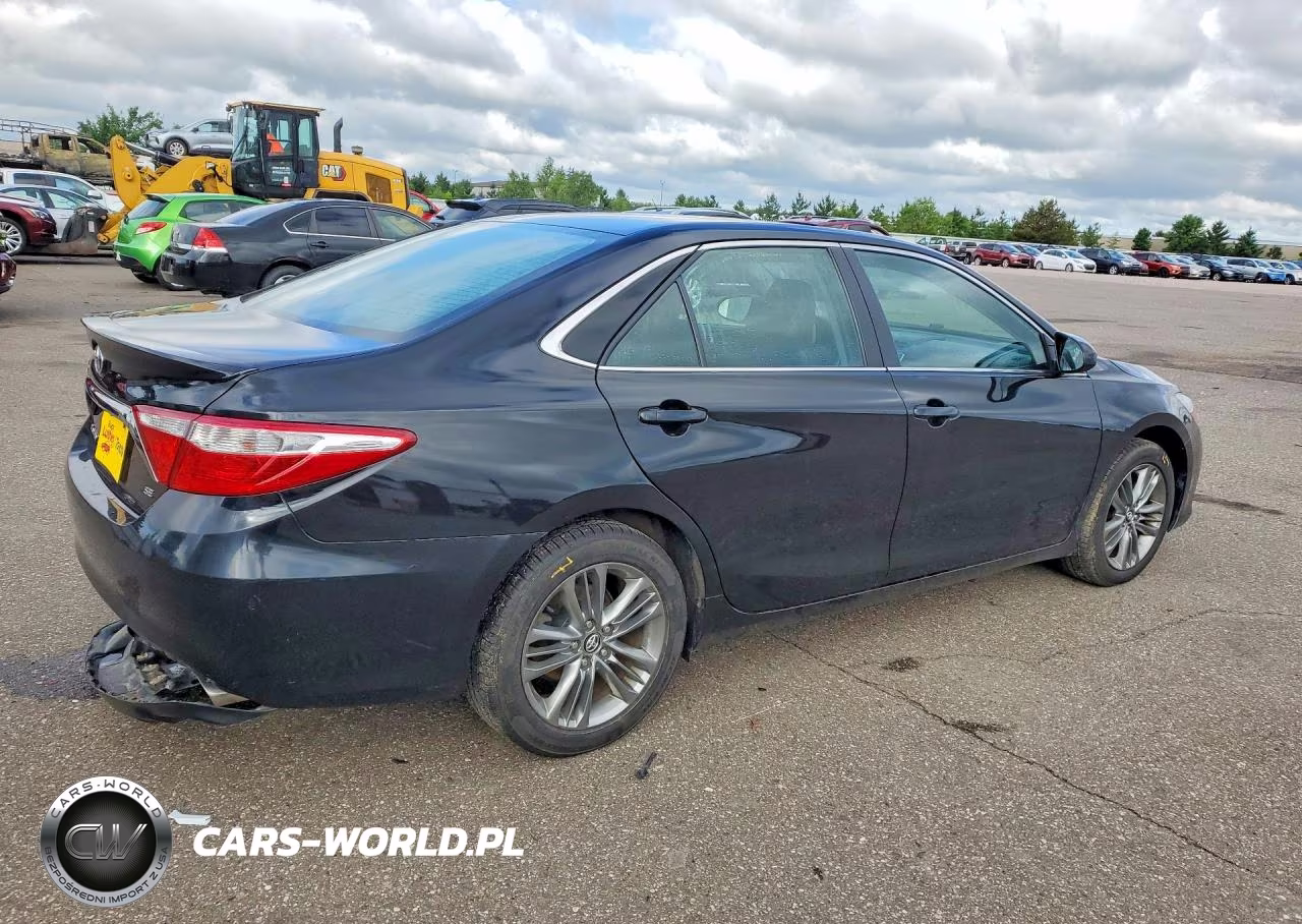 2017 Toyota Camry Se VIN:4T1BF1FK7HU815561 - 3
