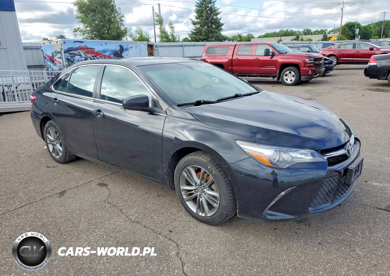 2017 Toyota Camry Se VIN:4T1BF1FK7HU815561 - 4
