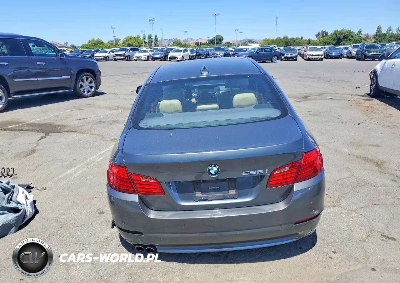2012 BMW 528 I VIN:WBAXG5C57CDX01594 - 6