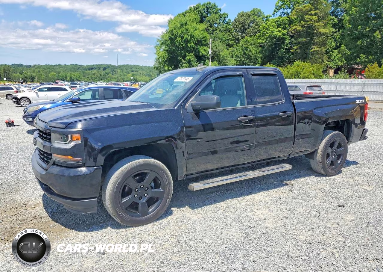 2017 Chevrolet Silverado K1500 Custom – zdjęcie 1 z 12