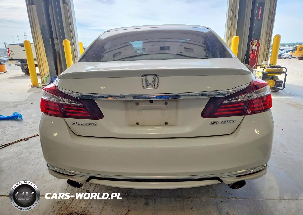 2017 Honda Accord Sport VIN:1HGCR2F52HA300115 - 6