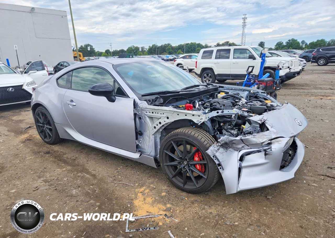 2025 Toyota Gr 86 Premium VIN:JF1ZNBE15S9760936 - 4