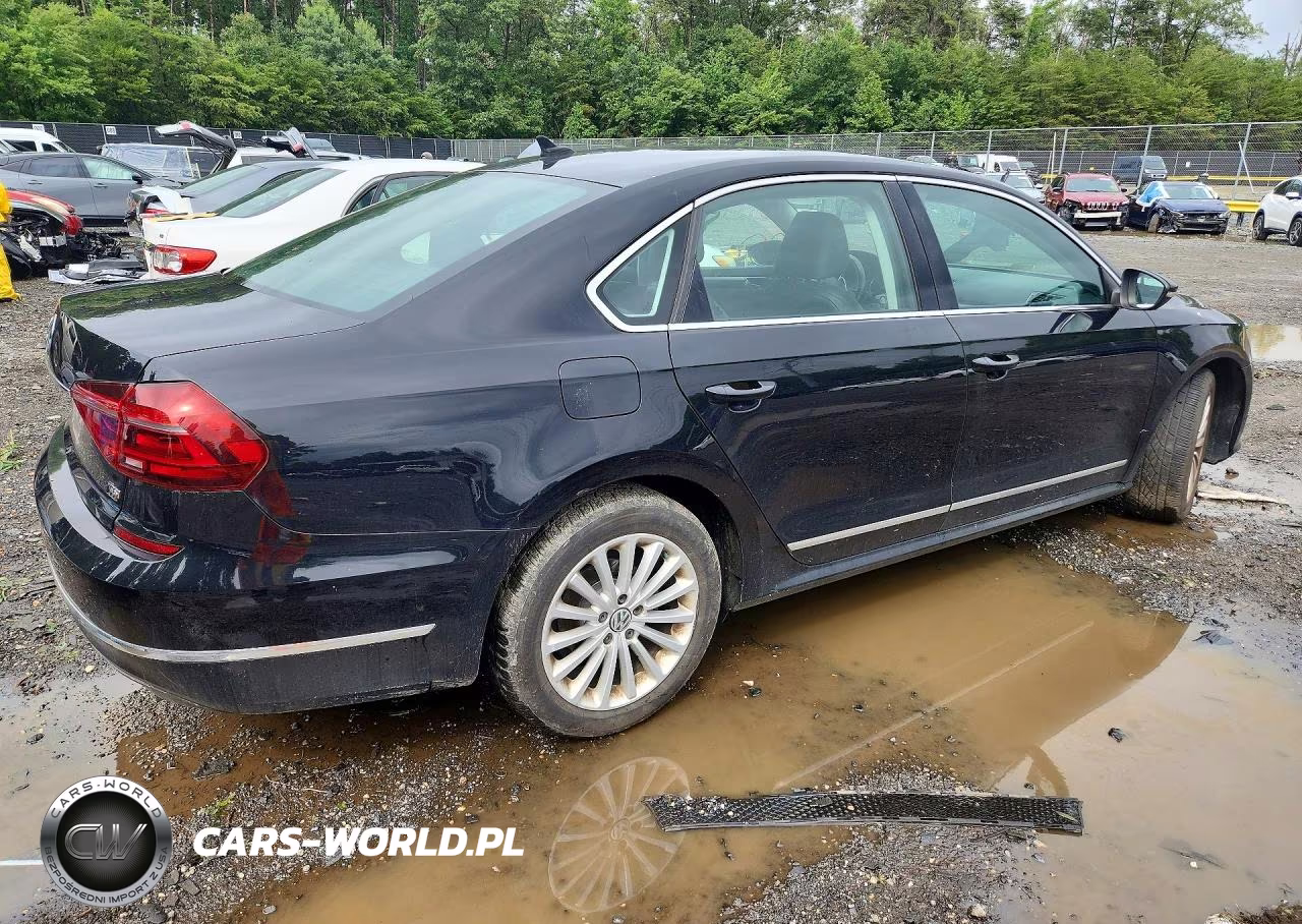 2017 Volkswagen Passat Se VIN:1VWBT7A32HC033624 - 3