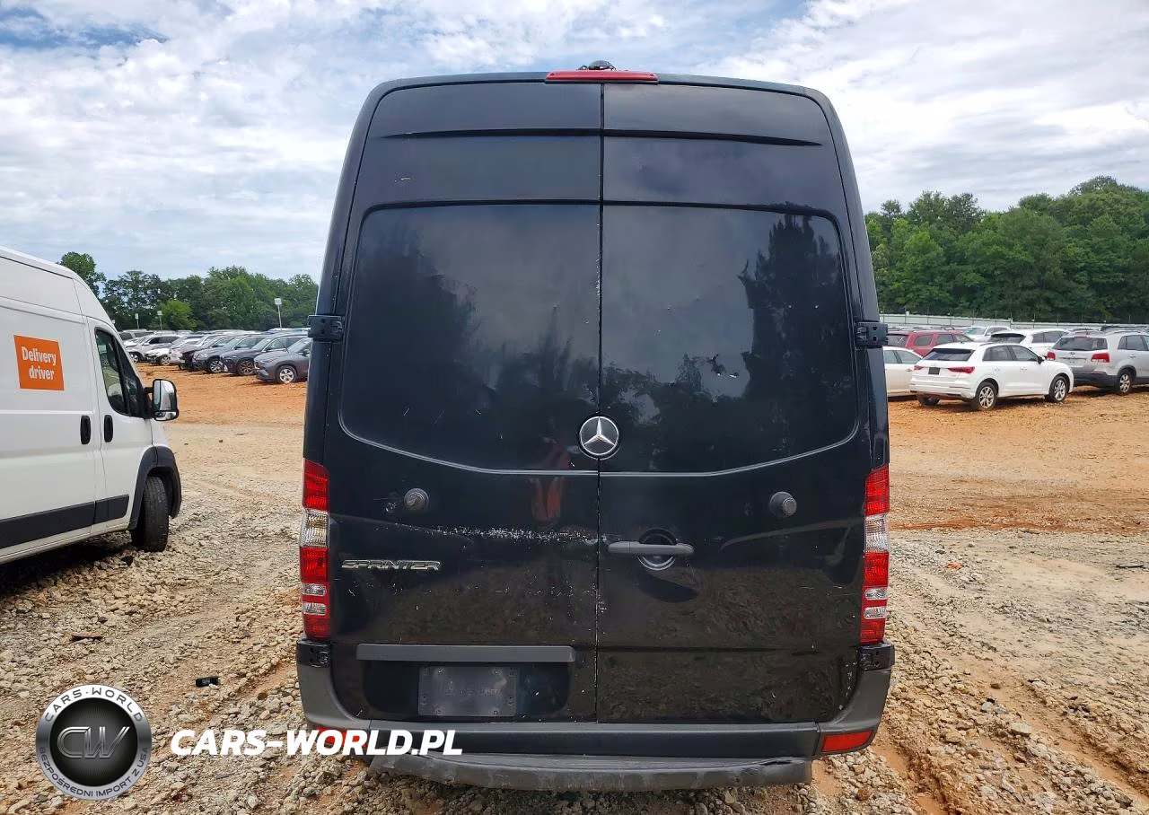 2018 Mercedes-Benz Sprinter 2500 VIN:WD3PE7CDXJP616878 - 6