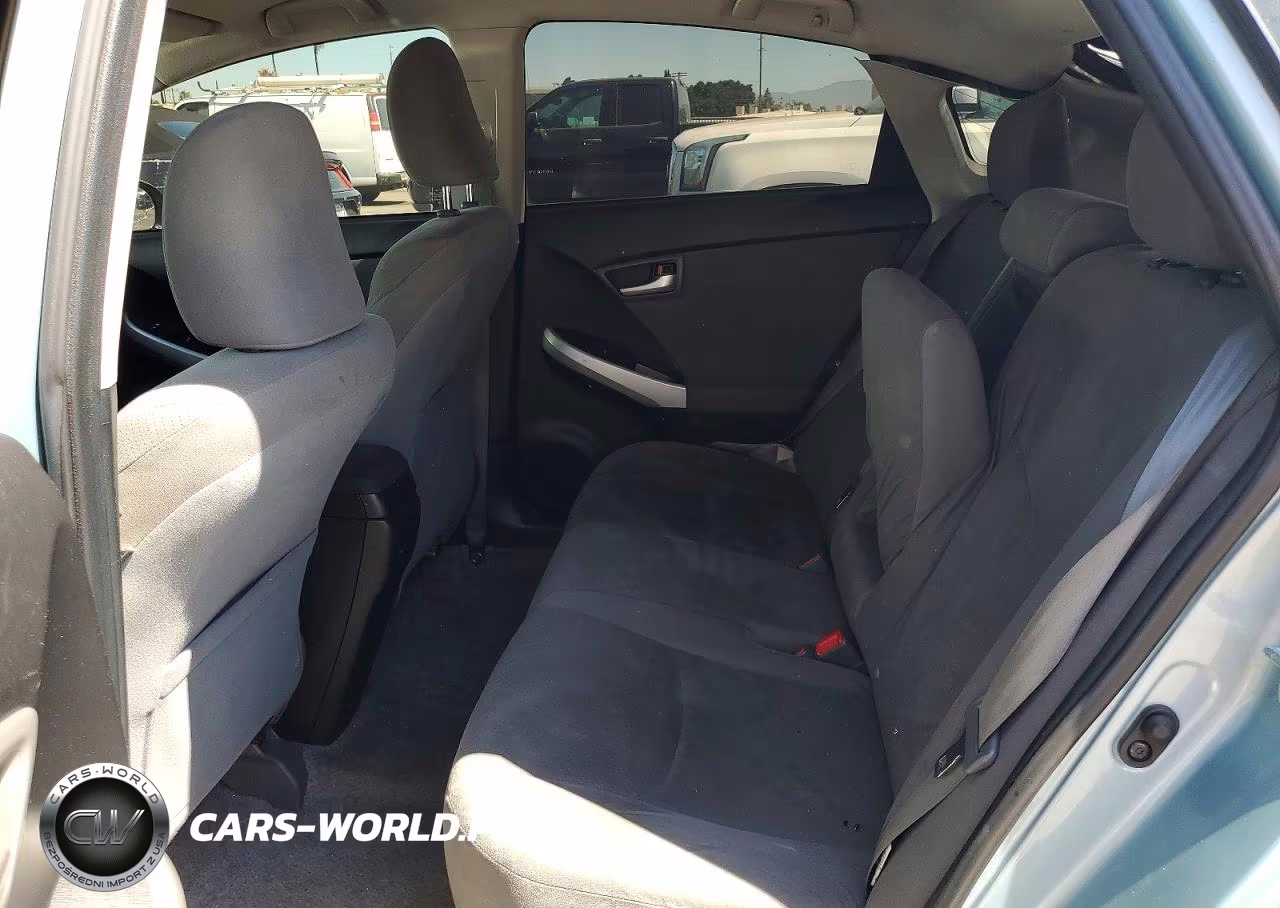 2013 Toyota Prius Two VIN:JTDKN3DU8D1702298 - 10