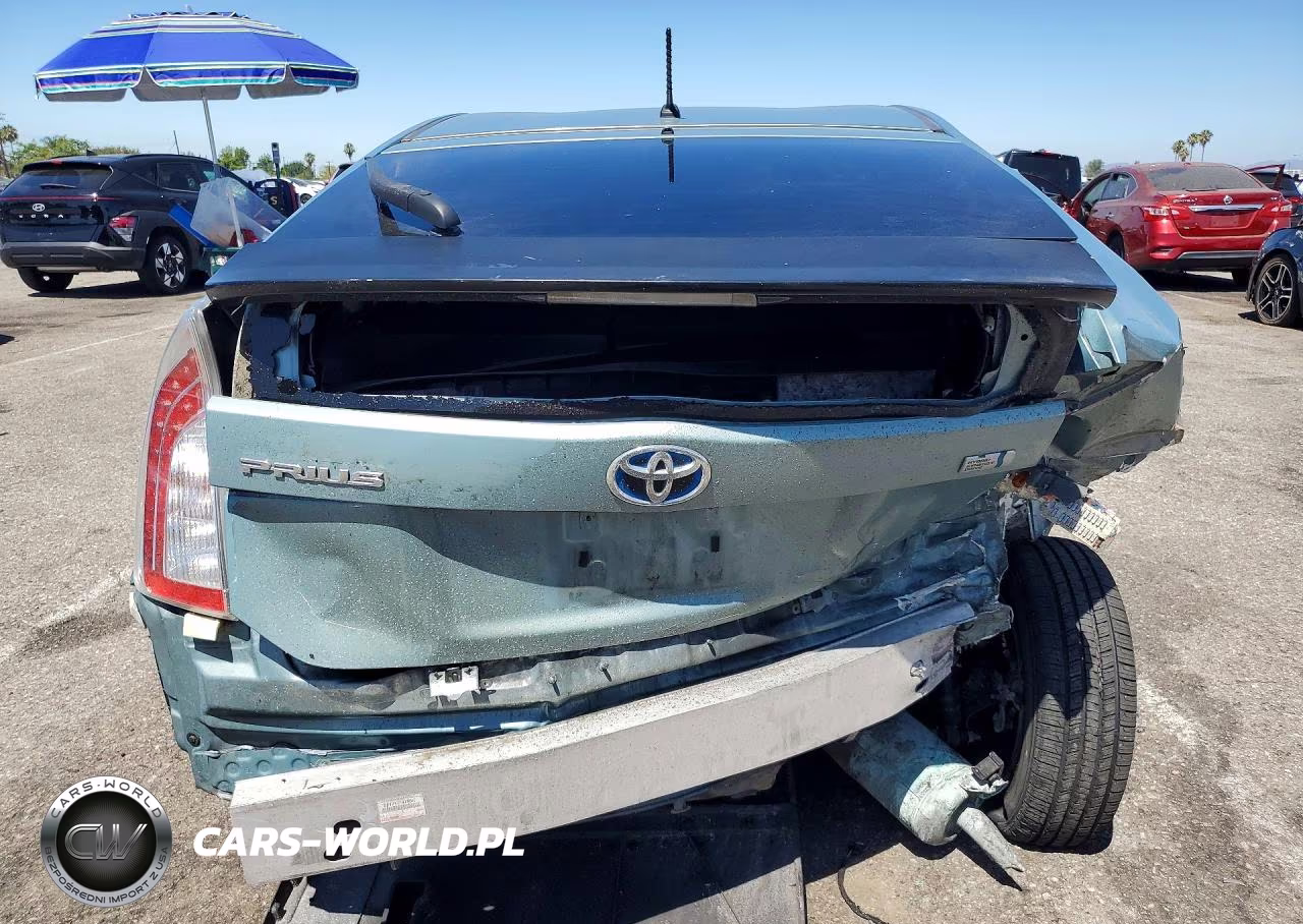 2013 Toyota Prius Two VIN:JTDKN3DU8D1702298 - 6