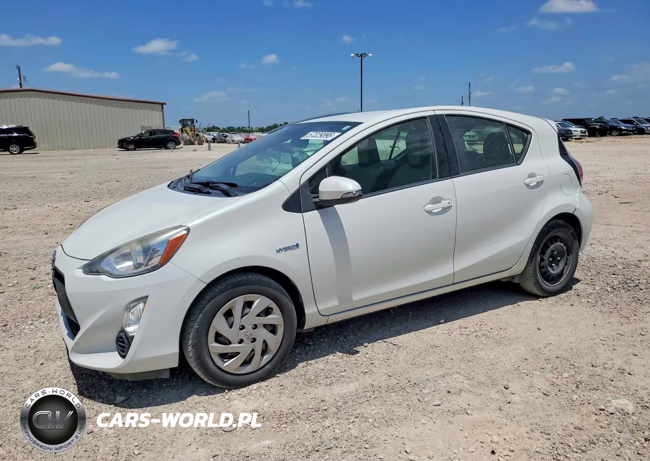 2015 Toyota Prius C One