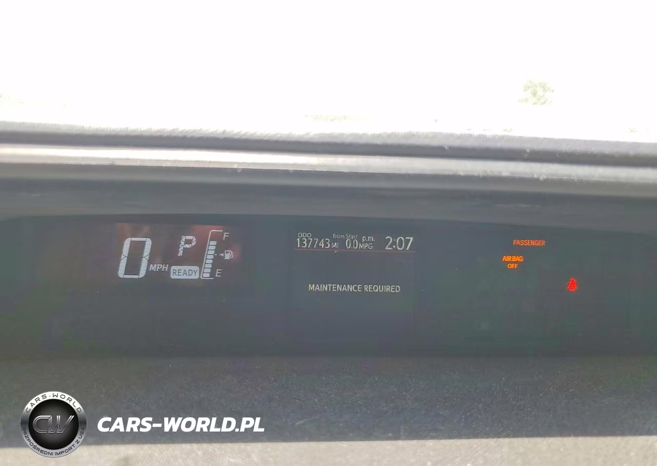 2015 Toyota Prius C One VIN:JTDKDTB3XF1102608 - 9