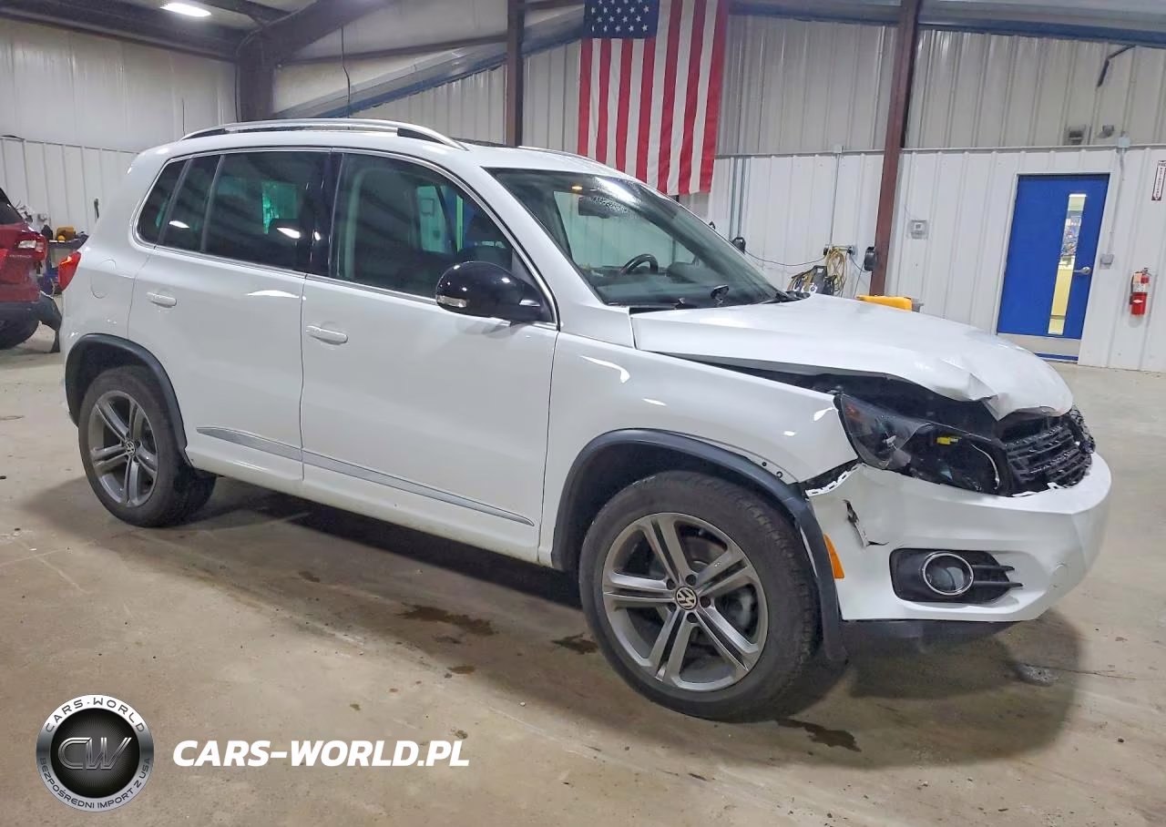 2017 Volkswagen Tiguan Sport VIN:WVGUV7AX7HK022516 - 4