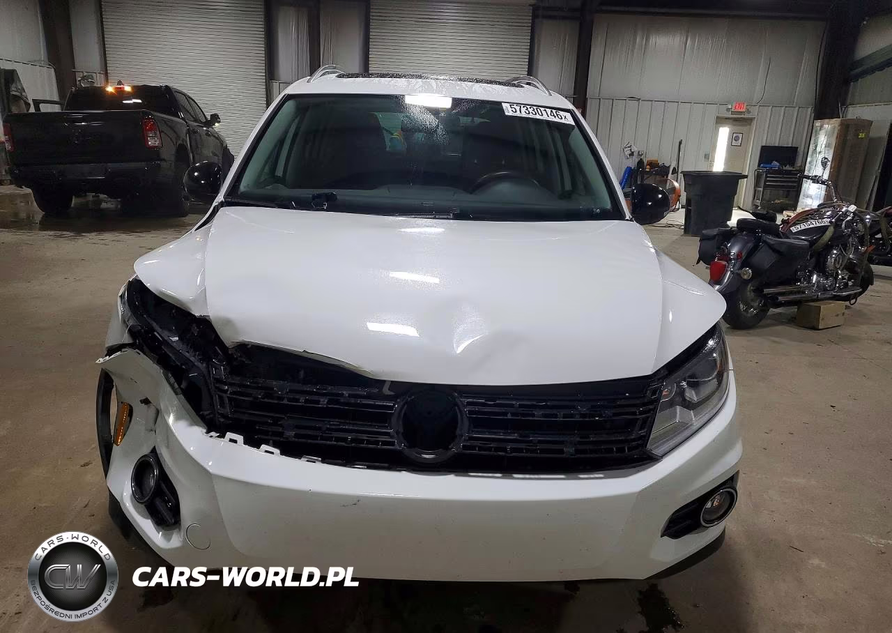 2017 Volkswagen Tiguan Sport VIN:WVGUV7AX7HK022516 - 5
