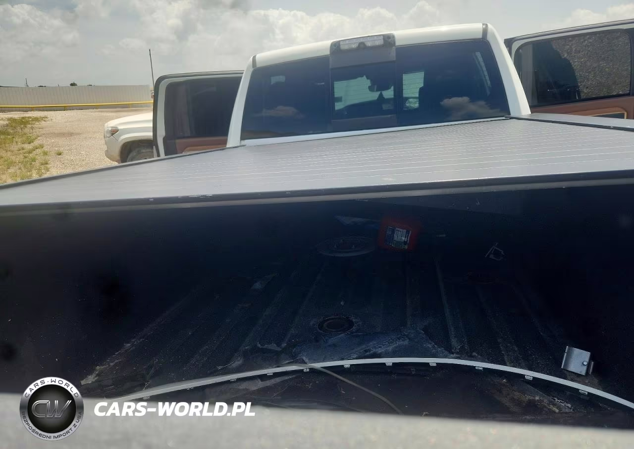 2019 Ram 3500 Longhorn VIN:3C63RRKL0KG701268 - 10