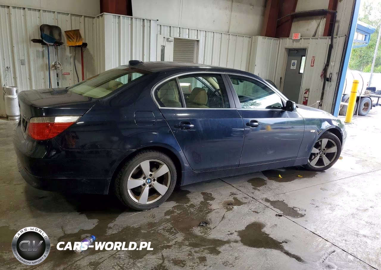 2007 BMW 530 Xi VIN:WBANF73567CU26124 - 3