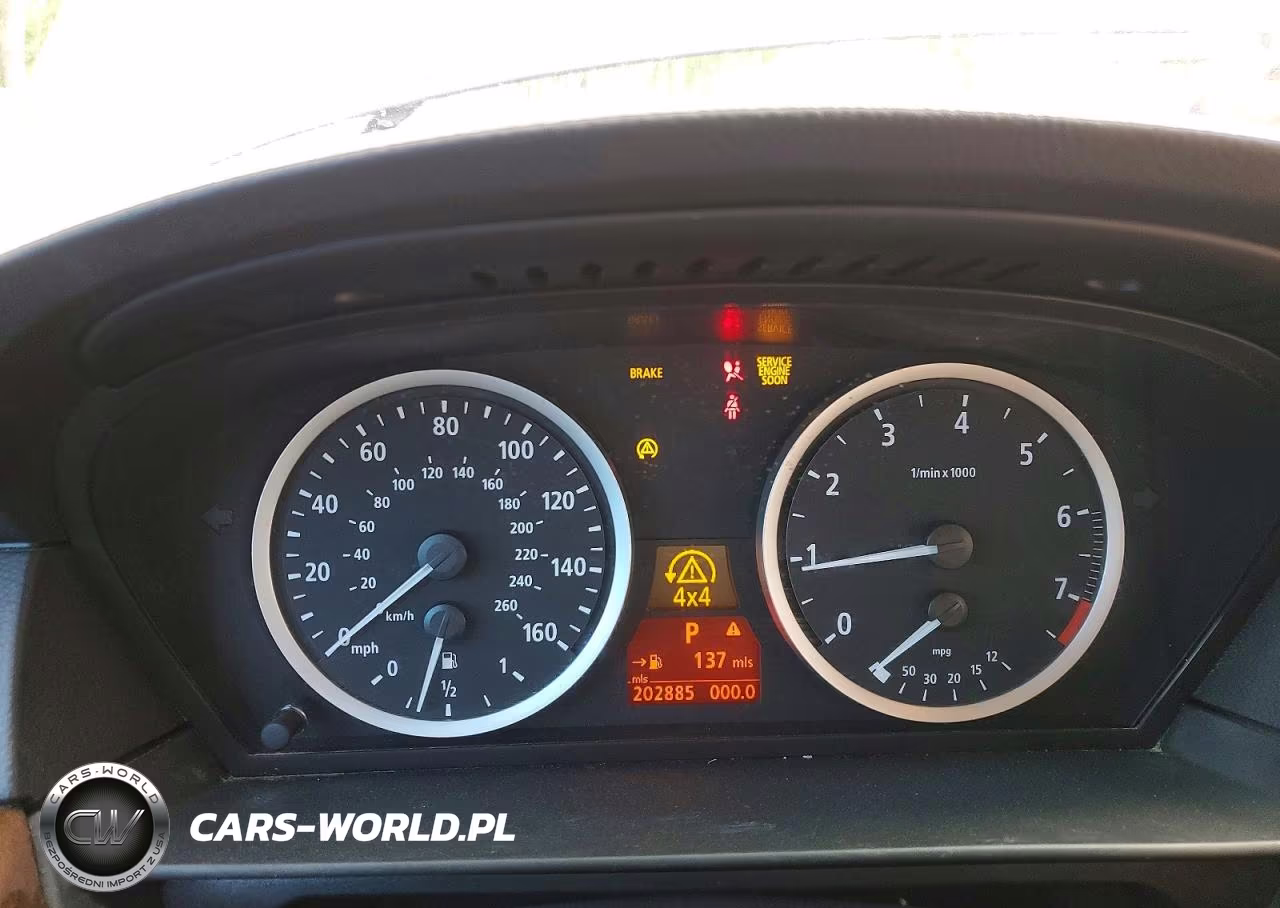 2007 BMW 530 Xi VIN:WBANF73567CU26124 - 9