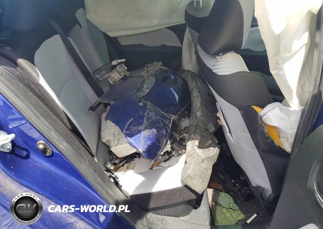 2016 Toyota Prius Two VIN:JTDKBRFUXG3528400 - 11
