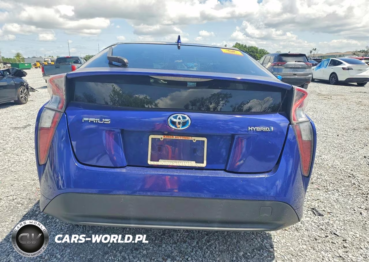 2016 Toyota Prius Two VIN:JTDKBRFUXG3528400 - 6