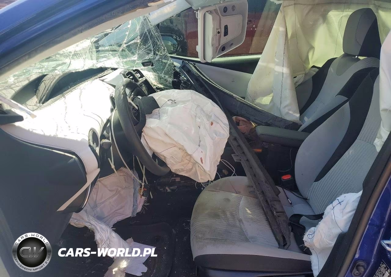2016 Toyota Prius Two VIN:JTDKBRFUXG3528400 - 7