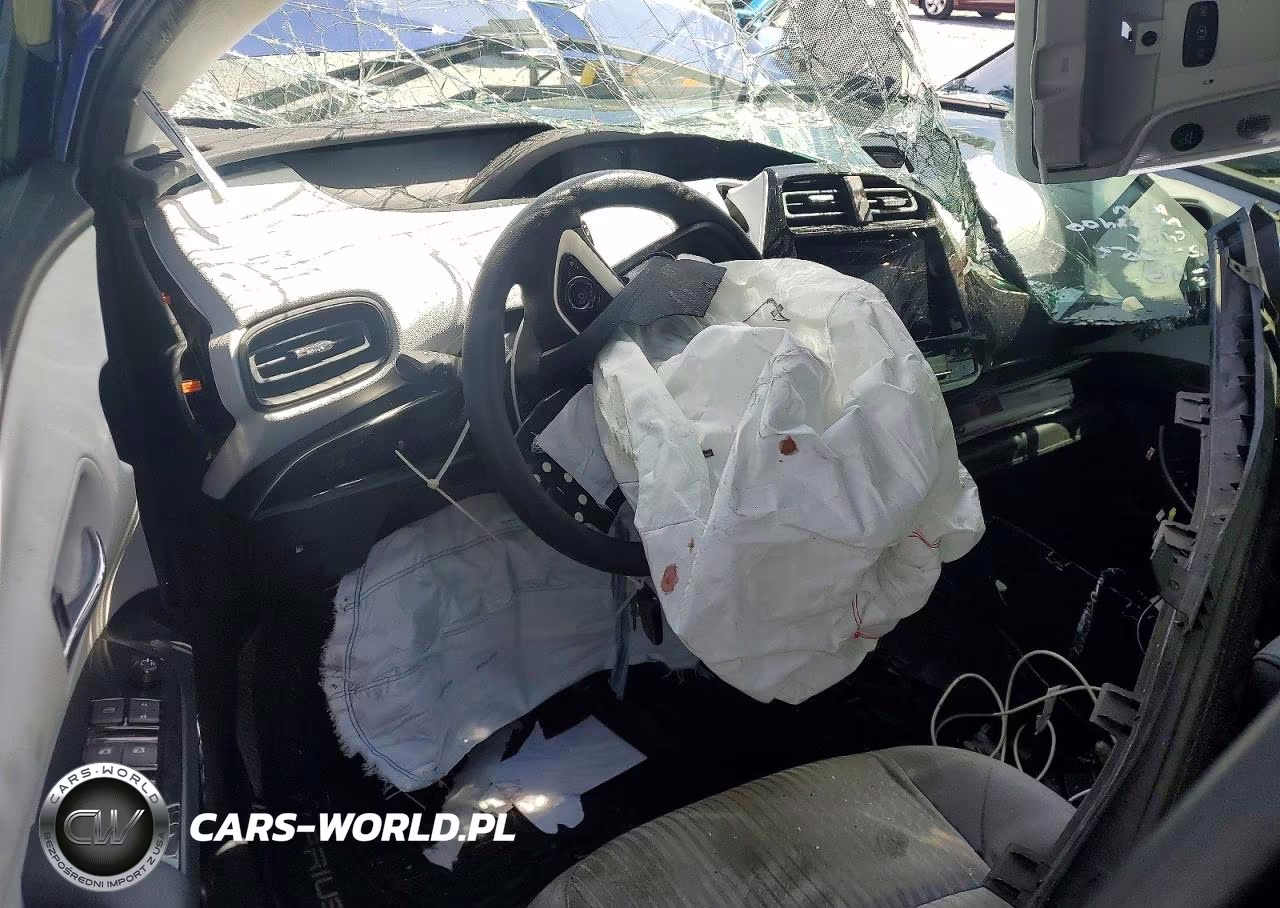 2016 Toyota Prius Two VIN:JTDKBRFUXG3528400 - 8