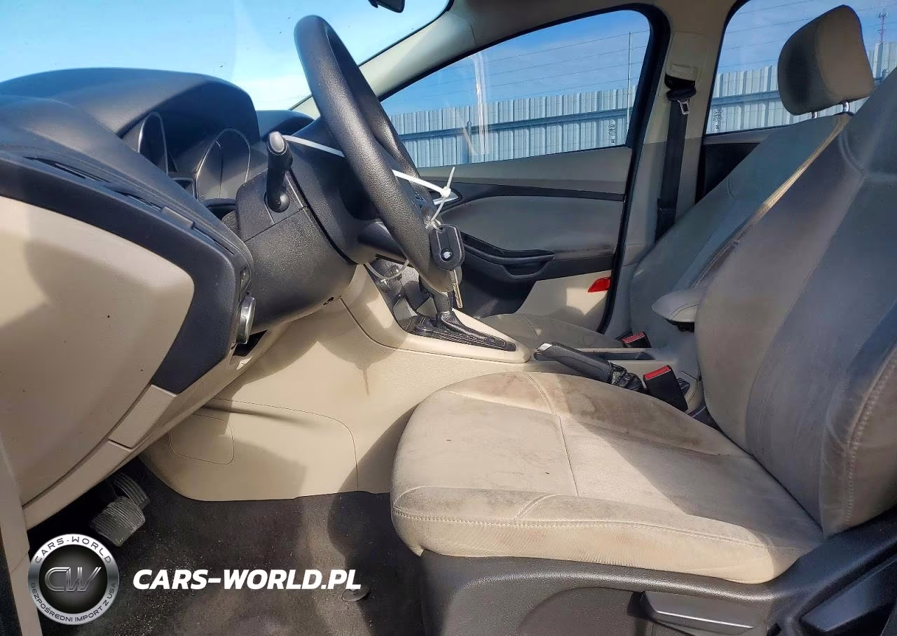 2017 Ford Focus Se VIN:1FADP3K21HL231244 - 7