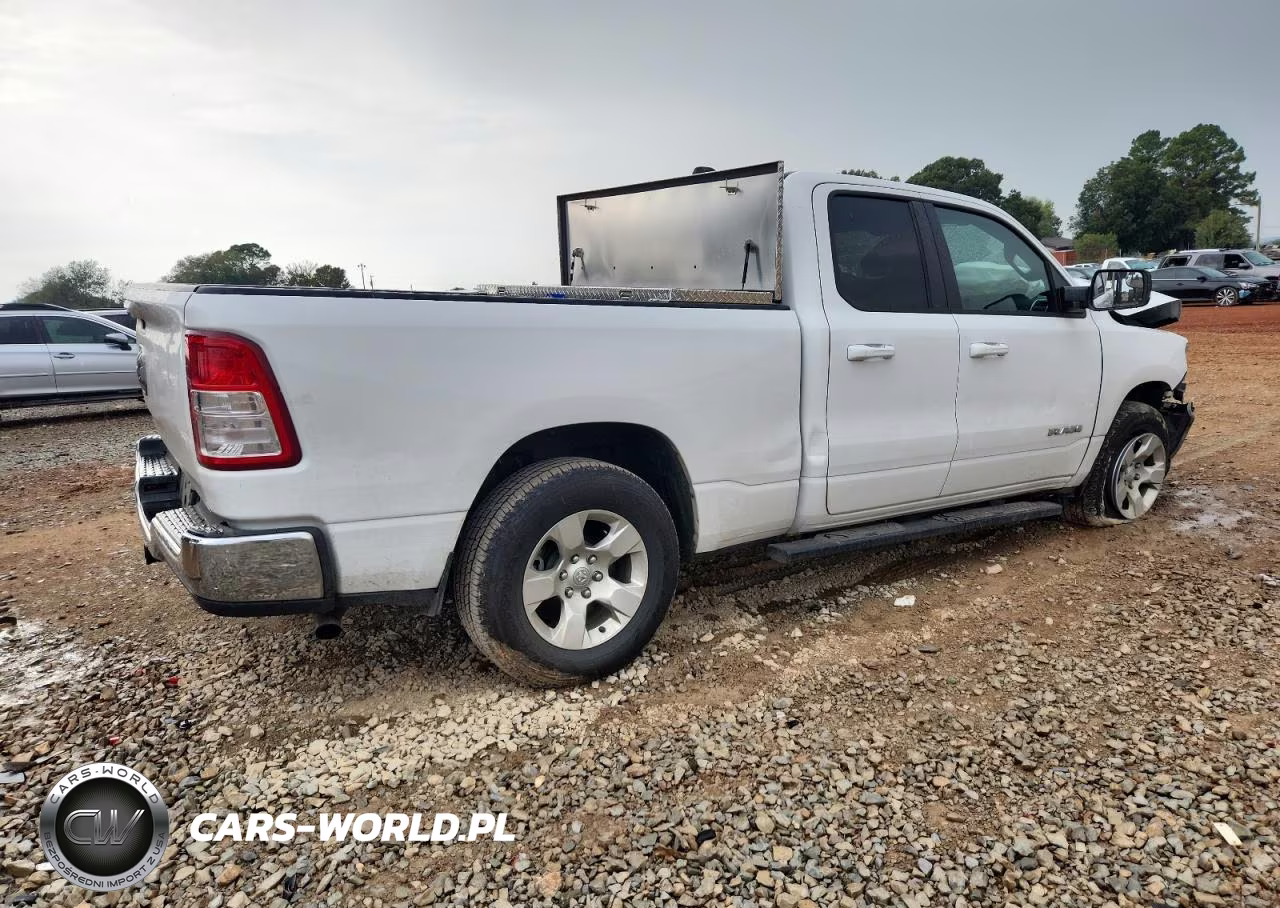 2021 Ram 1500 Big Horn-Lone Star VIN:1C6RREBG0MN631688 - 3