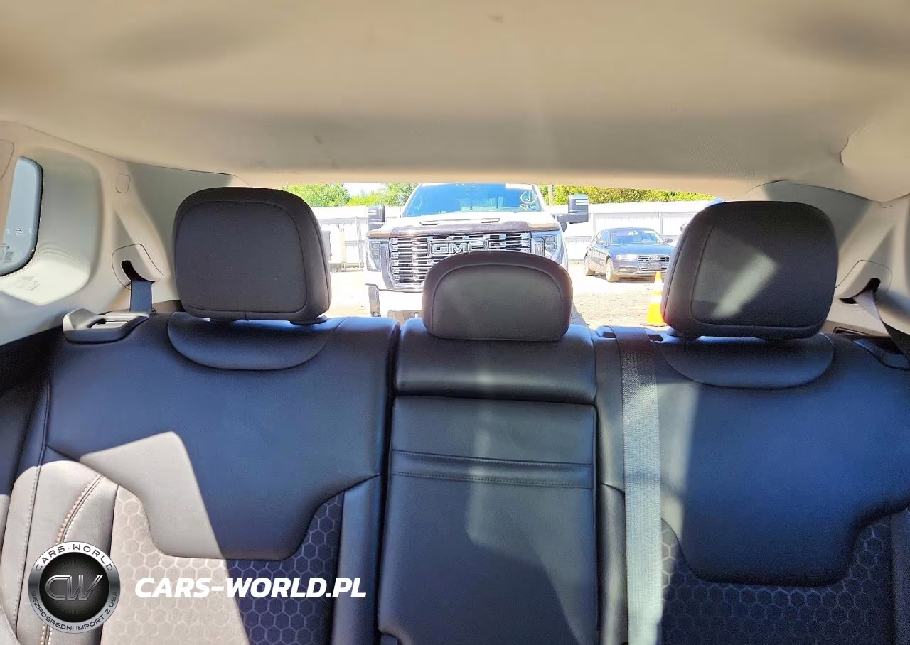 2020 Jeep Compass Latitude VIN:3C4NJDBB9LT139978 - 10