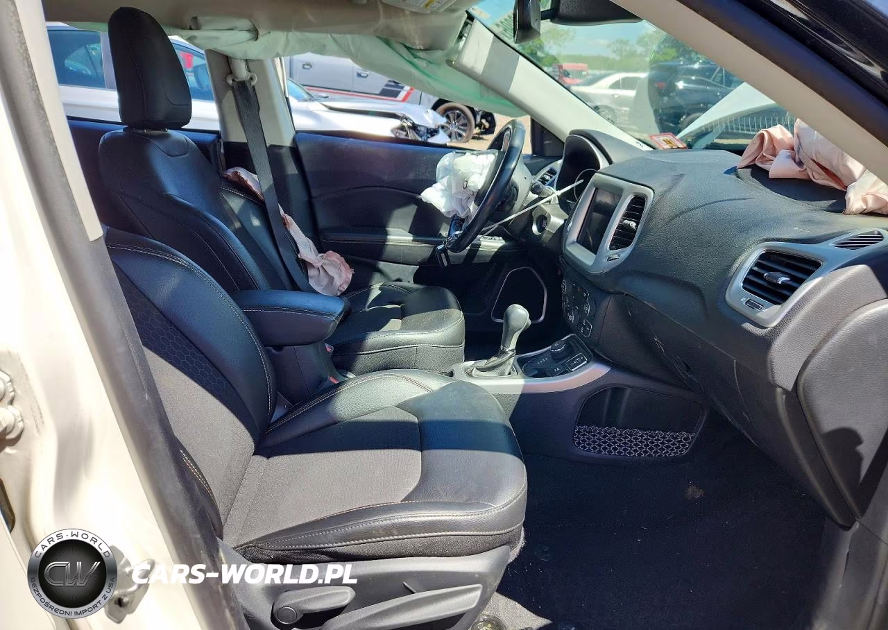 2020 Jeep Compass Latitude VIN:3C4NJDBB9LT139978 - 7