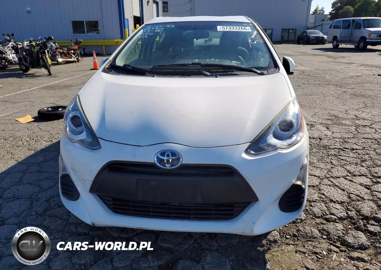 2016 Toyota Prius C One VIN:JTDKDTB32G1119520 - 5