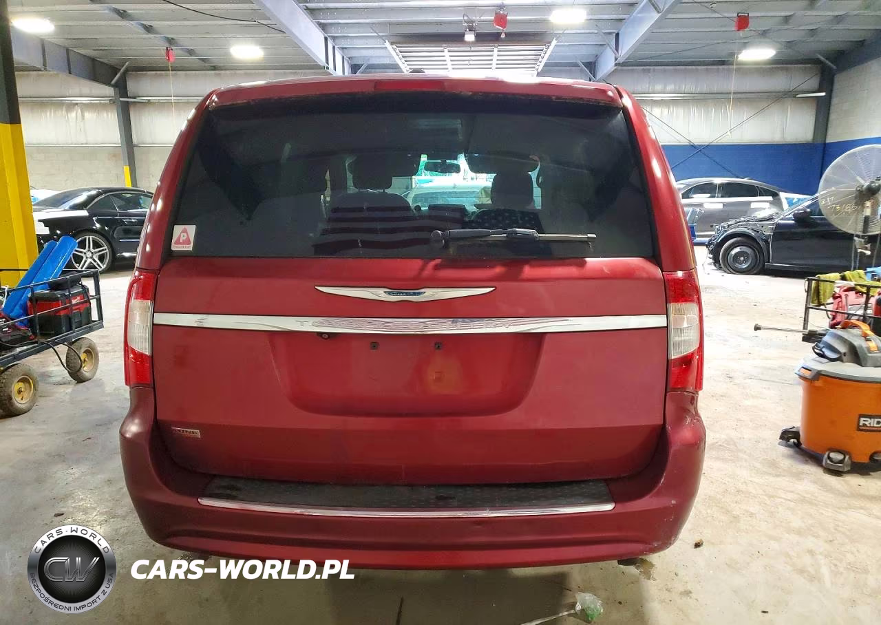 2015 Chrysler Town & Country Touring VIN:2C4RC1BG9FR589028 - 6