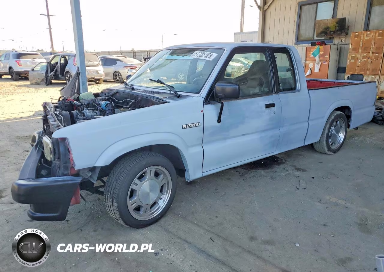 1990 Mazda B2200 Cab Plus – zdjęcie 1 z 13