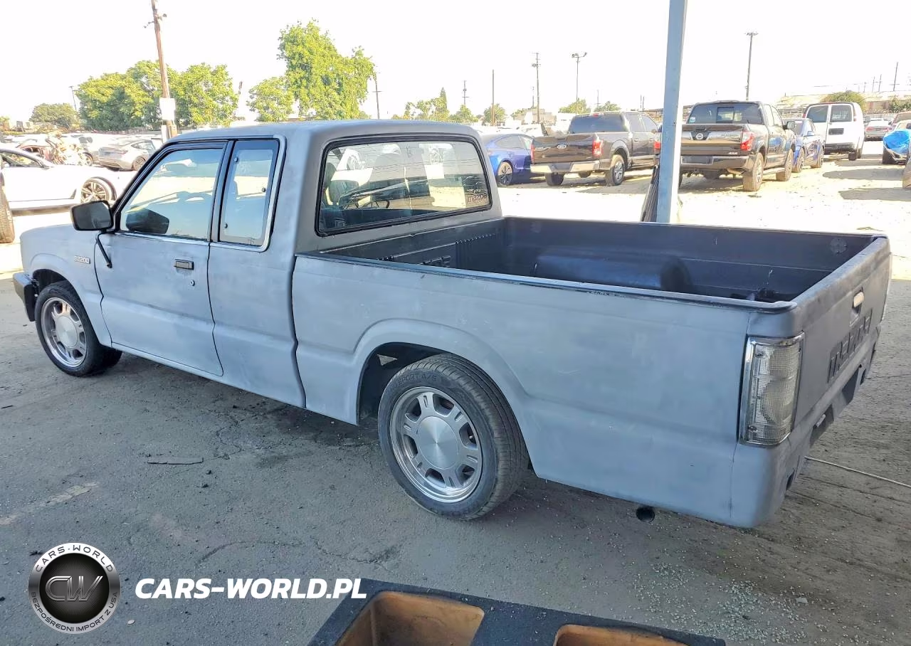 1990 Mazda B2200 Cab Plus VIN:JM2UF323XL0906570 - 2