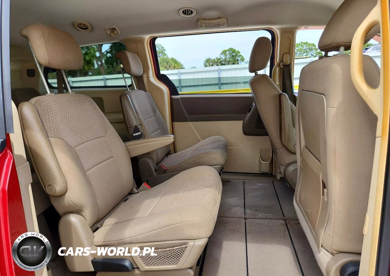 2008 Chrysler Town & Country Lx VIN:2A8HR44H08R637478 - 11