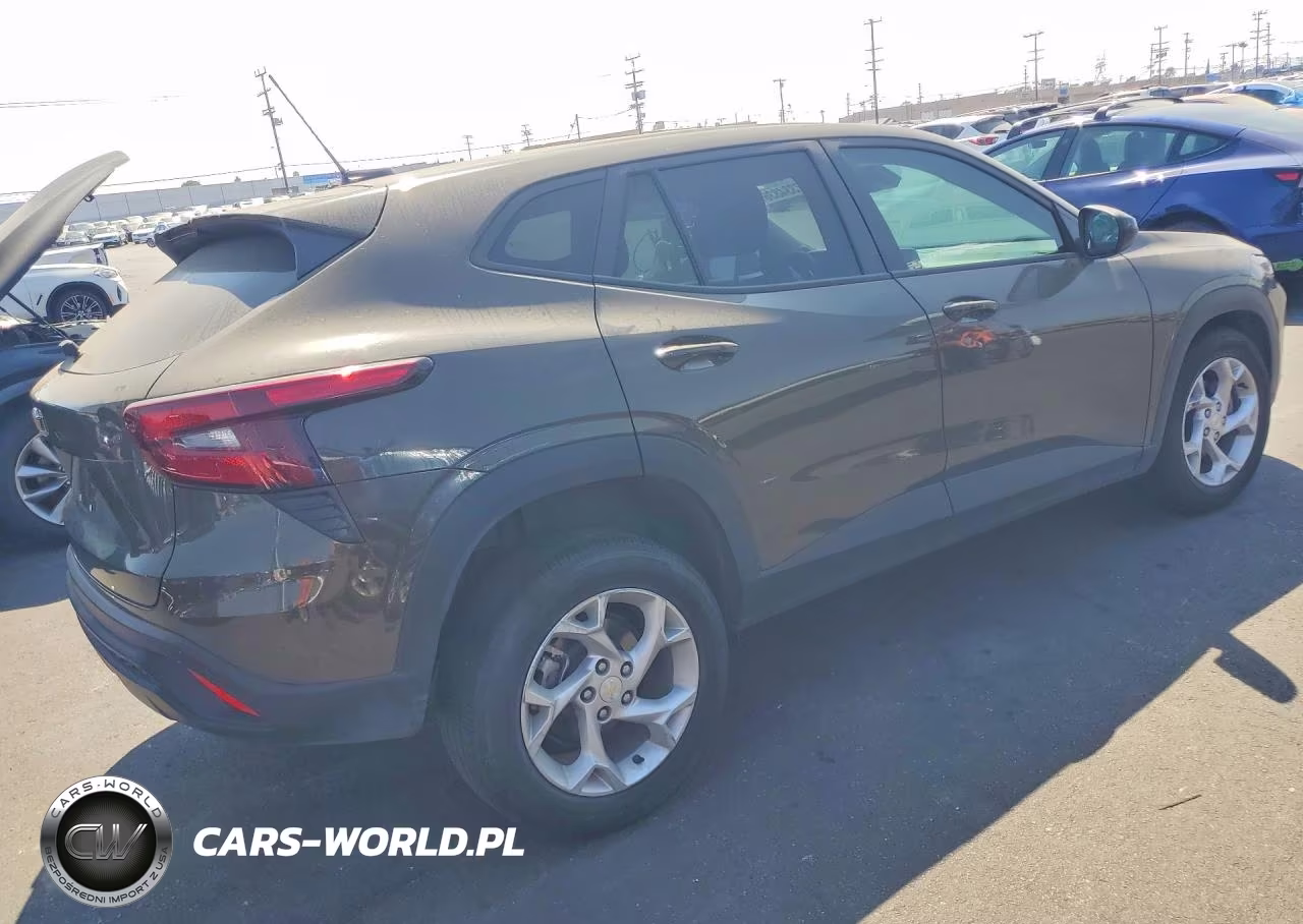 2024 Chevrolet Trax Ls VIN:KL77LFE23RC104168 - 3