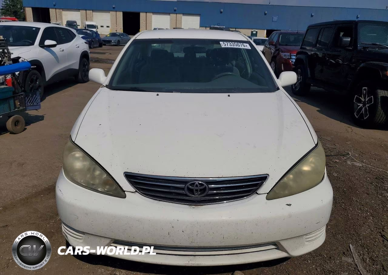 2005 Toyota Camry Le VIN:4T1BE32K85U636641 - 5
