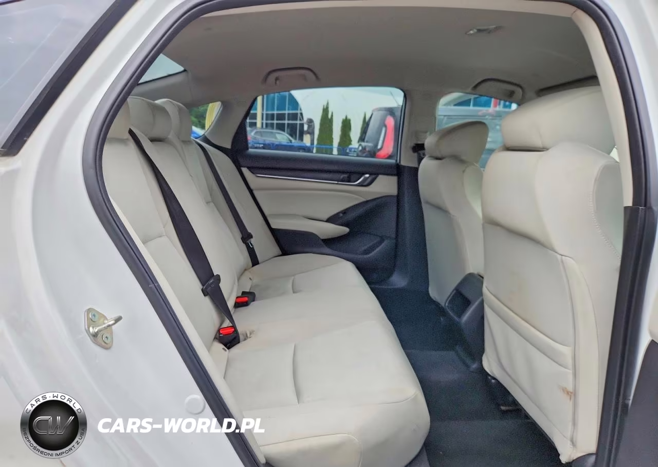 2018 Honda Accord Lx VIN:1HGCV1F10JA136890 - 10