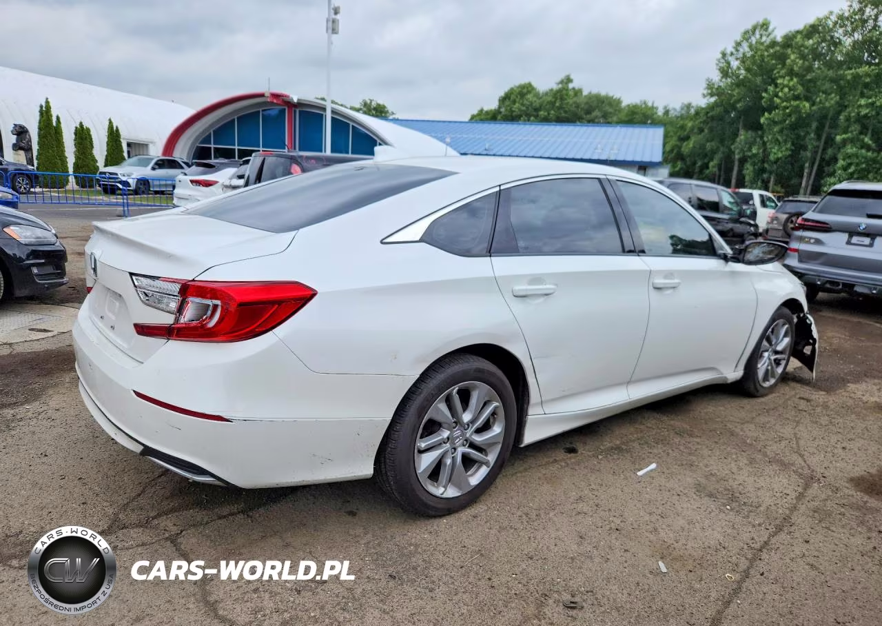 2018 Honda Accord Lx VIN:1HGCV1F10JA136890 - 3