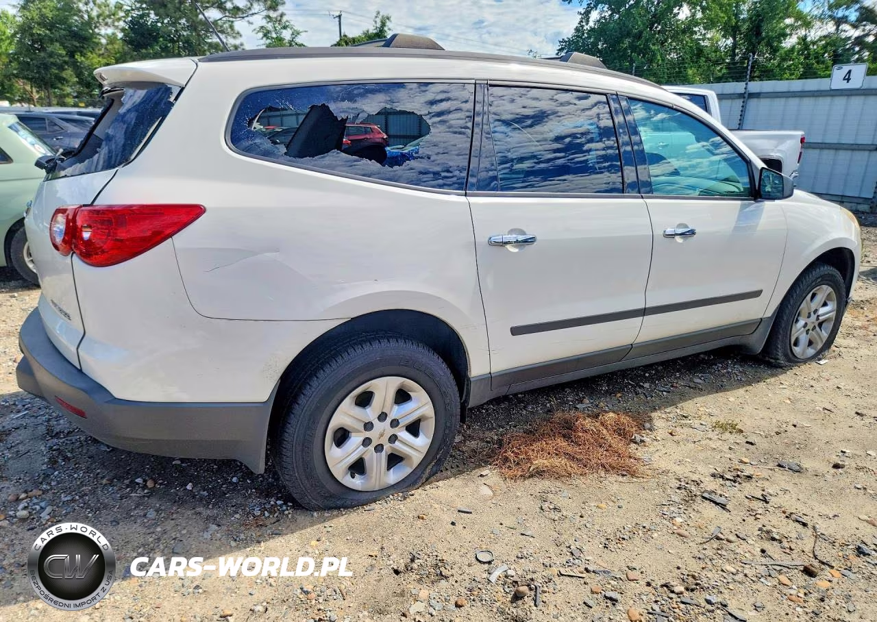 2011 Chevrolet Traverse Ls VIN:1GNKRFED8BJ284222 - 3