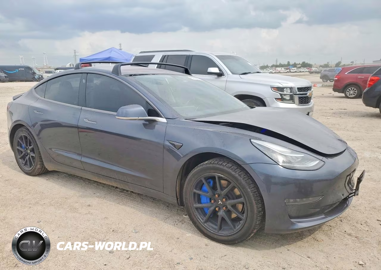 2018 Tesla Model 3 VIN:5YJ3E1EA6JF018799 - 4