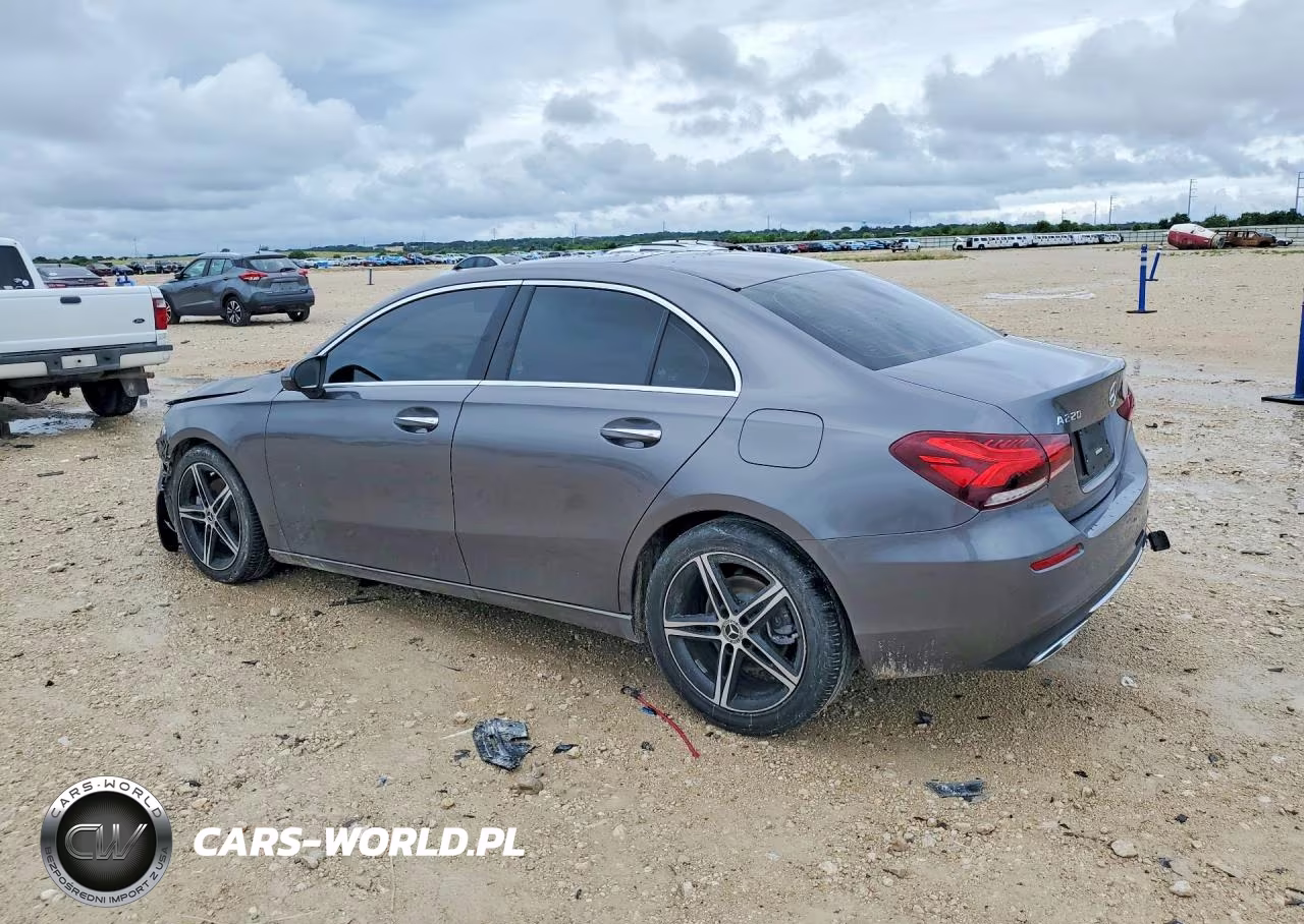 2022 Mercedes-Benz A 220 VIN:W1K3G4EB2NJ363384 - 2