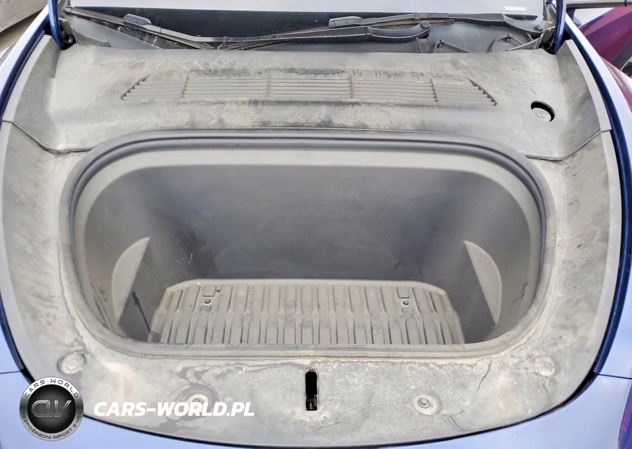 2022 Tesla Model Y VIN:7SAYGDEEXNF429524 - 11