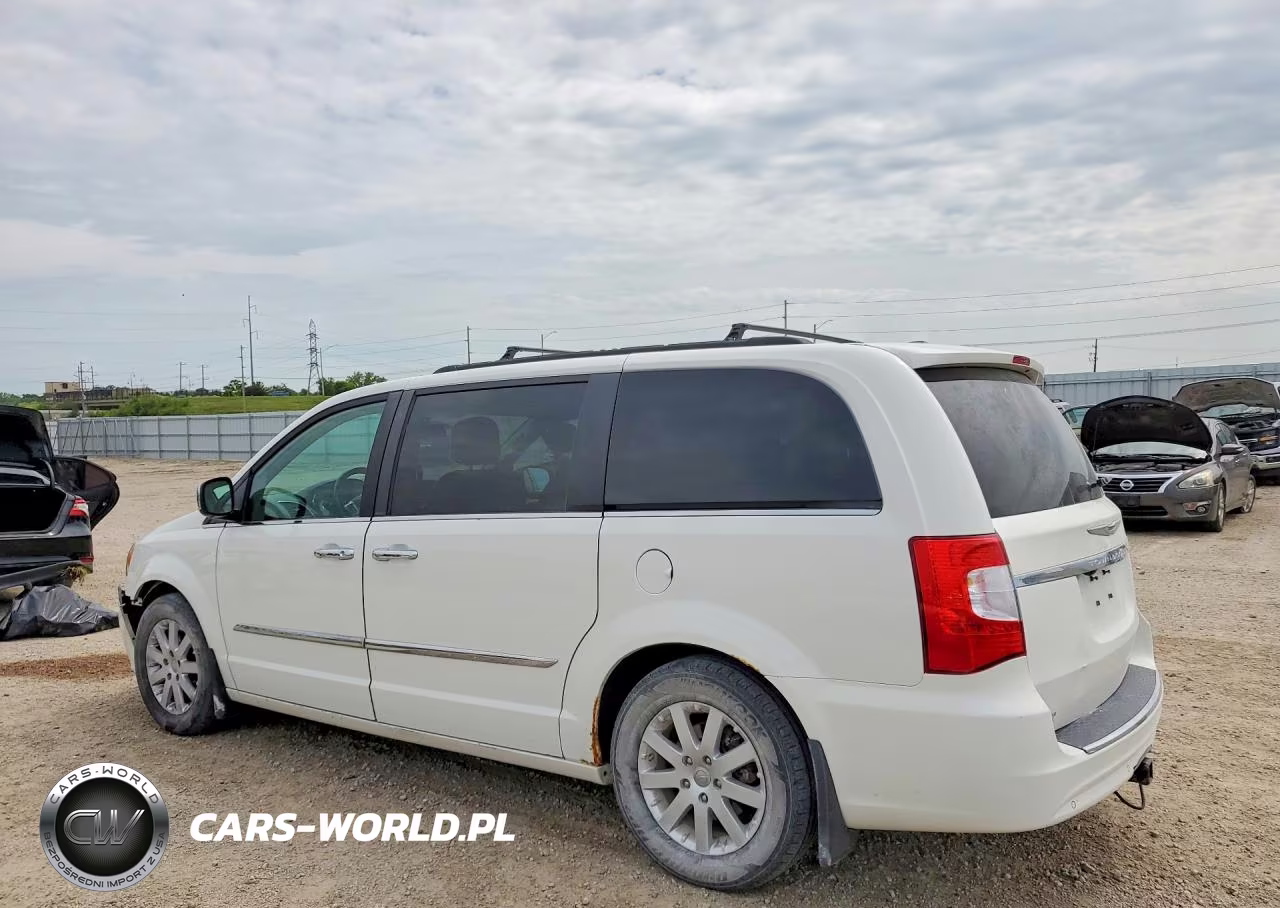 2011 Chrysler Town & Country Touring L VIN:2A4RR8DG4BR676151 - 2